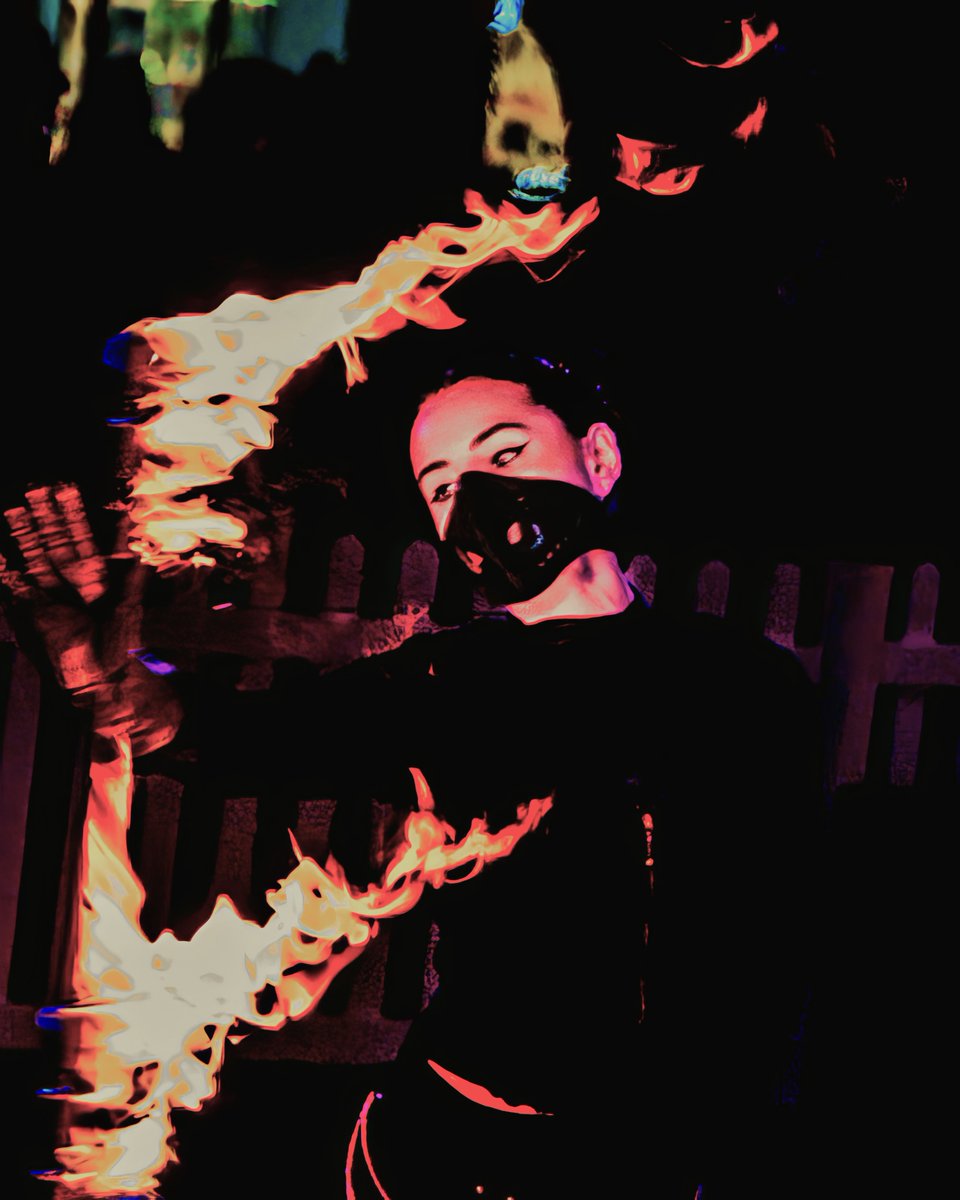canberrastreets's tweet photo. Fire and Ice, Winter In the City, was with Flux Entertainment and Guy Alias on Thursday evening.

Fire and Ice, brought to you by @cityrenewalcbr and Dionysus. 3 free shows a night (5:30, 6.30, 7.30) in Garema Place until 21 July

#VisitCanberrra https://t.co/bmdLTxWXKV