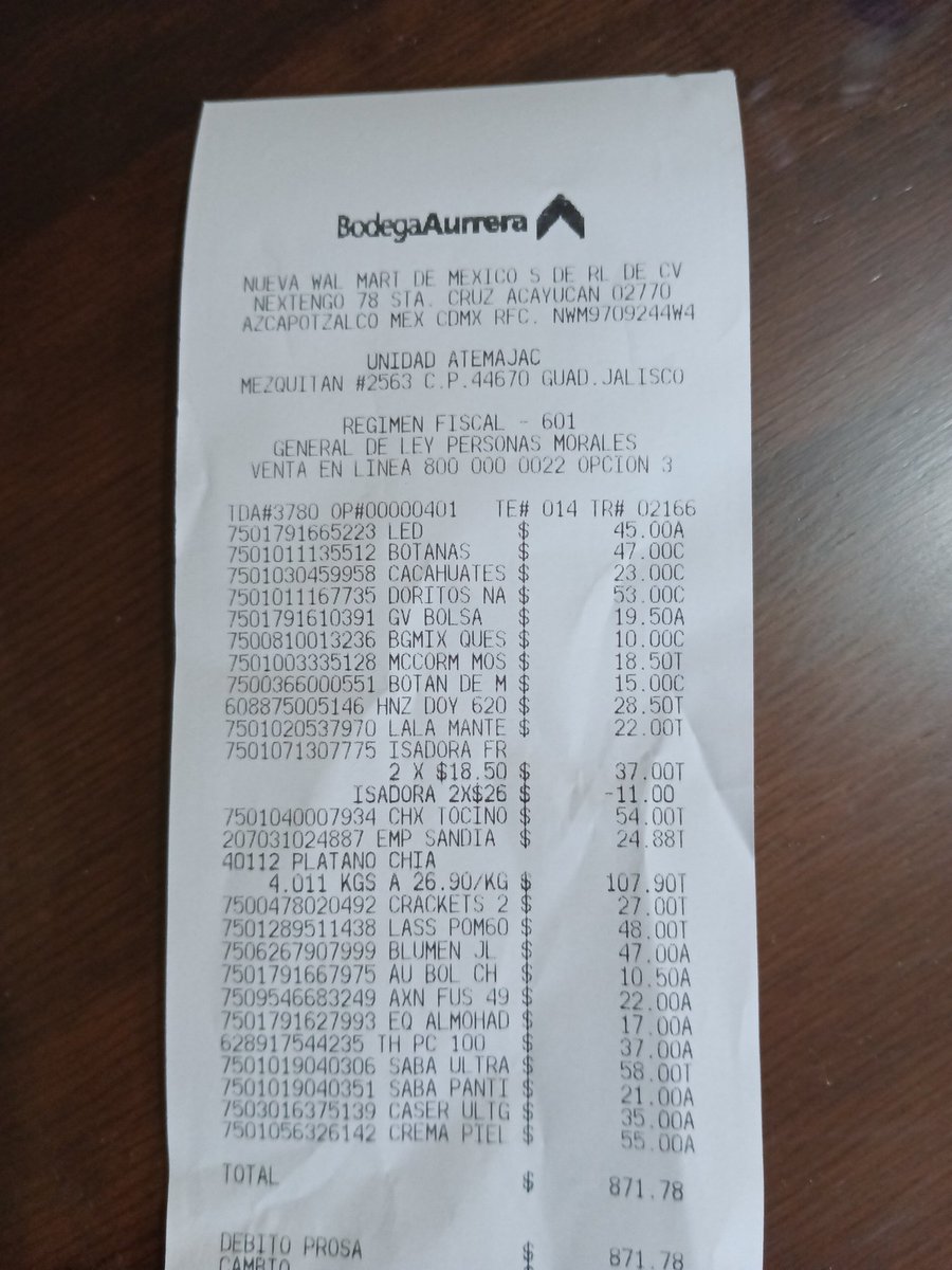 lighty_lo's tweet photo. @BodegaAurrera hoy en sucursal Atemajac Guadalajara junto a la caja después de pagar un guardia nos interceptó para cuestionar si articulos en nuestras bolsas estaban pagados, además de pedirme revisar mi bolsa de mano siendo que todavía tenia el ticket y la cartera en la mano. https://t.co/lpXIiUHRa1