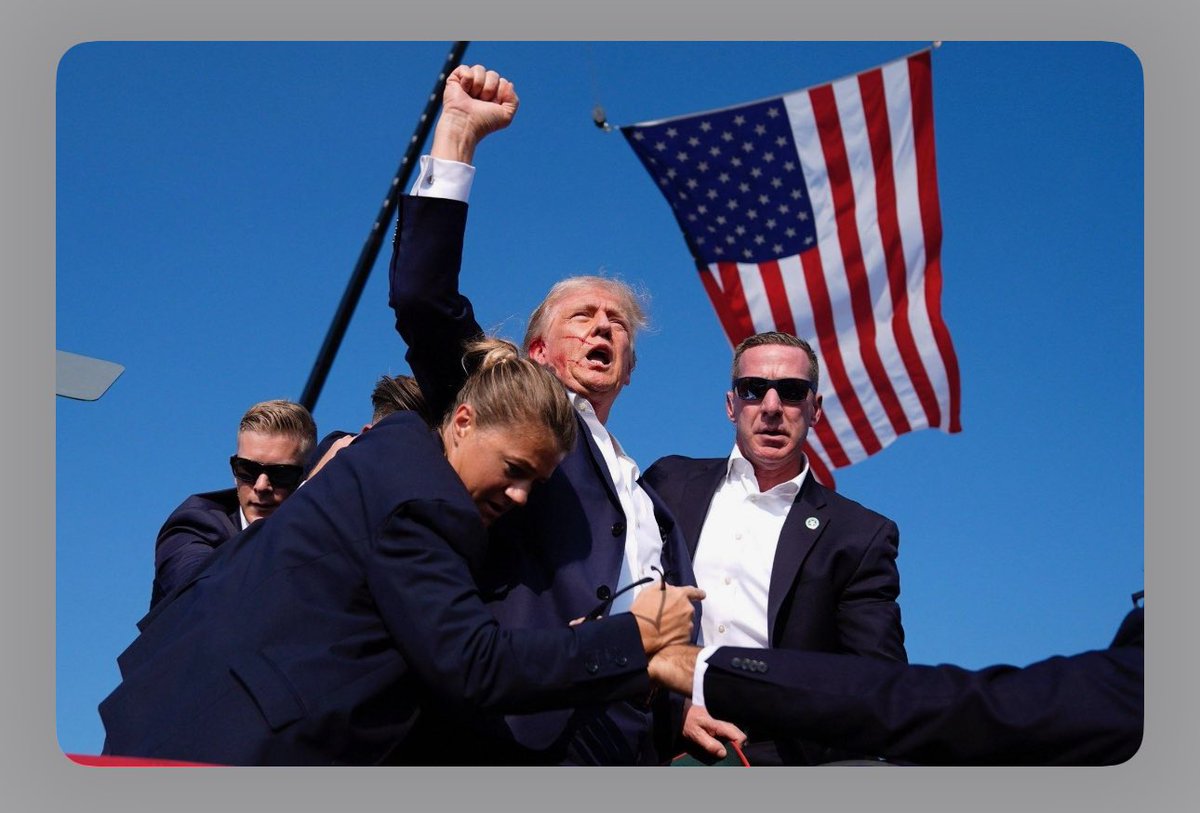 WBrettWilson's tweet image. The next President of the USA. 

He will be #POTUS.