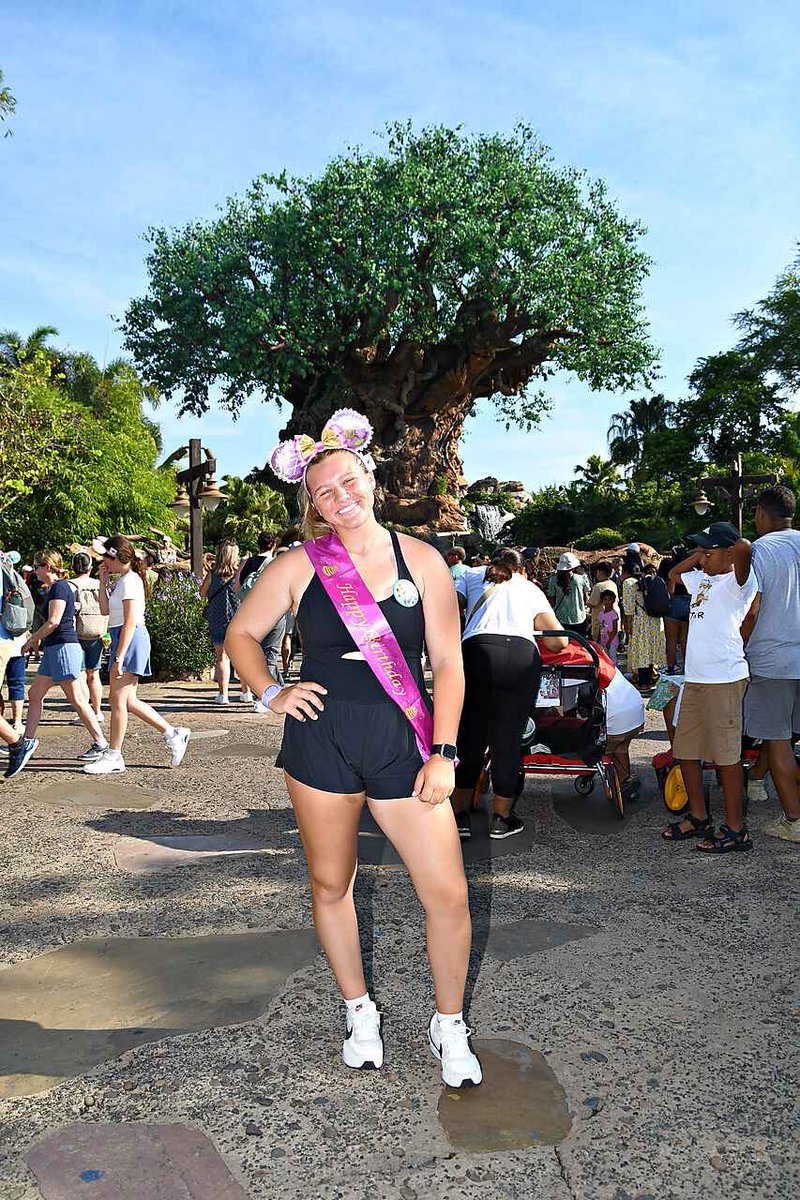 AndersonHighS_C's tweet photo. Happy Birthday @KKardash_2022! So glad we get to celebrate you today and this week at Disney!  Excited to see what this next year will bring for you! https://t.co/4SRYp52sas