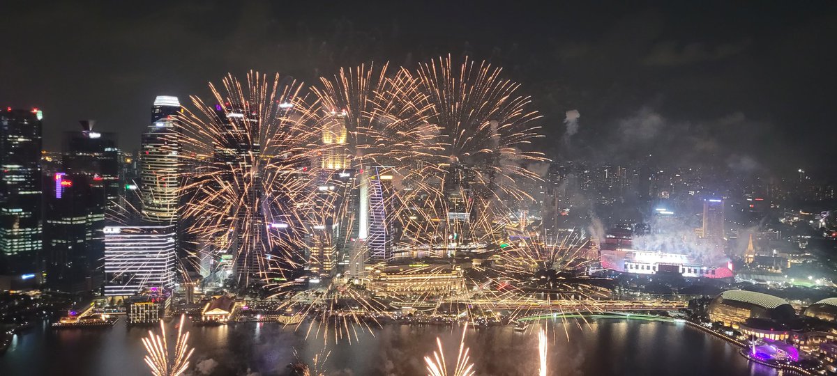 LMacreadie's tweet image. What a beautiful introduction to Singapore last night with @ProfValeskaTing &amp;amp; @jackevansADL 🤩 thank you for bringing us all together again @9thMOF2024! 🎆 🥰