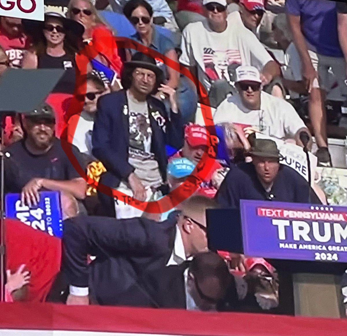 PURE_BL00D2's tweet photo. @earthing5000 Who Remembers this guy? There are no coincidences. 💯

#EIML https://t.co/ryQj2pxlTz