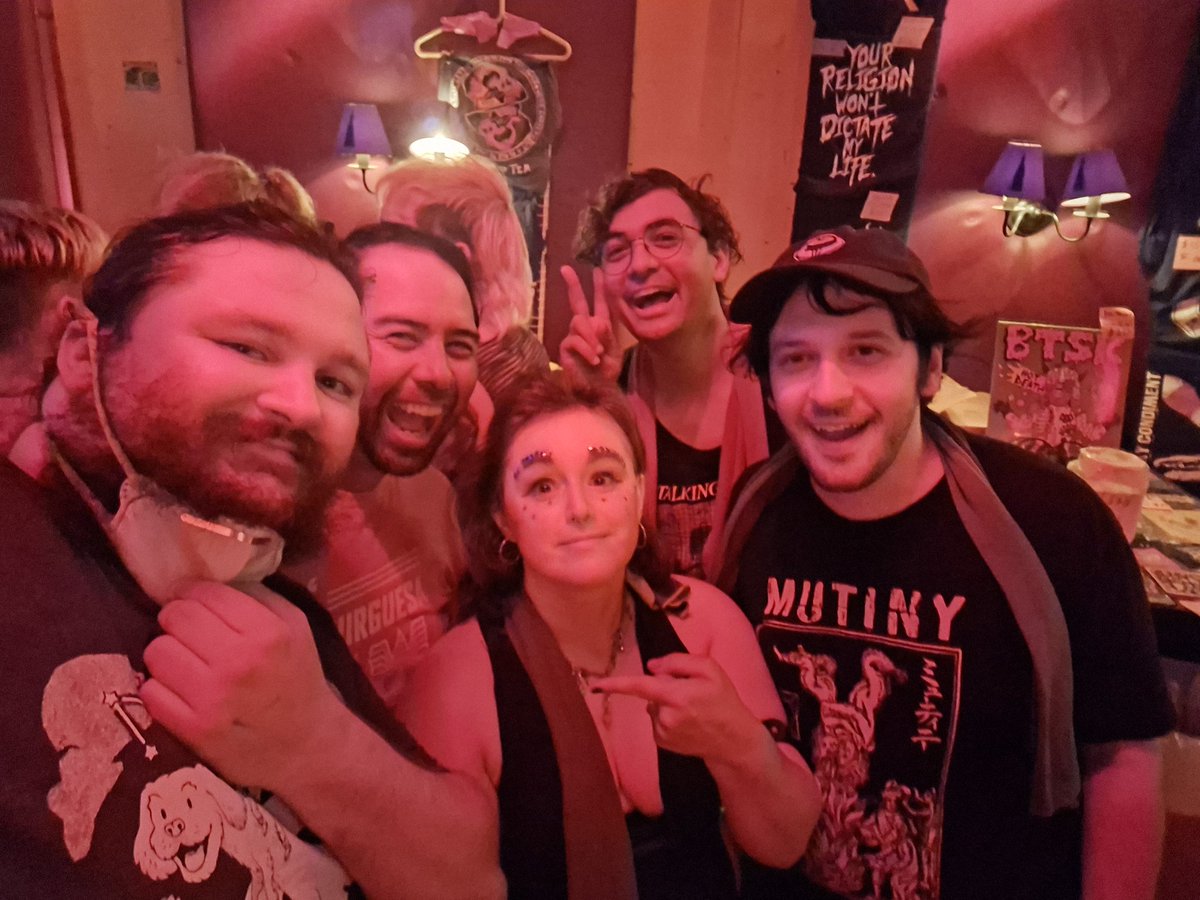 KevinWillems7's tweet photo. Yeah, probably gonna get and stay off Twitter for the next couple days, but before I go here's me with @megafaminfinity  thank y'all for taking this pic with me, great fuckin show, y'all should see them while they're touring. https://t.co/Q2pBM4mfu9