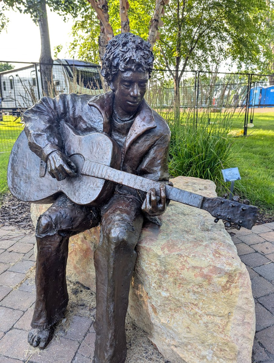 RiverSongFest's tweet photo. We heard earlier today that Jack makes song requests. So, shut up Gary and speak up Jack. IYKYK #RIVERSONG24 https://t.co/o9hVfn9djt