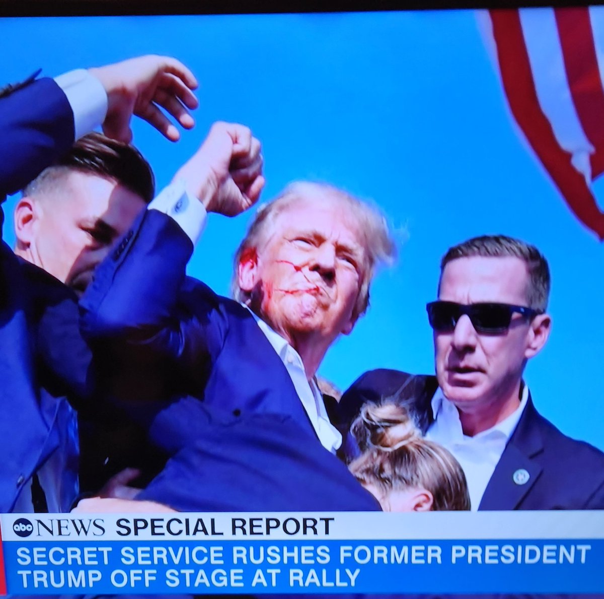PoliticOverKill's tweet photo. https://t.co/GFCIFkfCUx