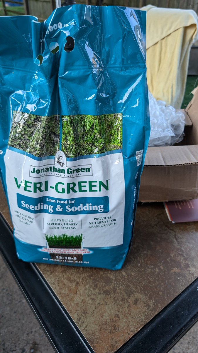 Really appreciate the customer service from <a href="/JGlawncare/">Jonathan Green</a> who landed a replacement bag of fertilizer at my door 2 days after I reported a store-based issue. Thanks all!
