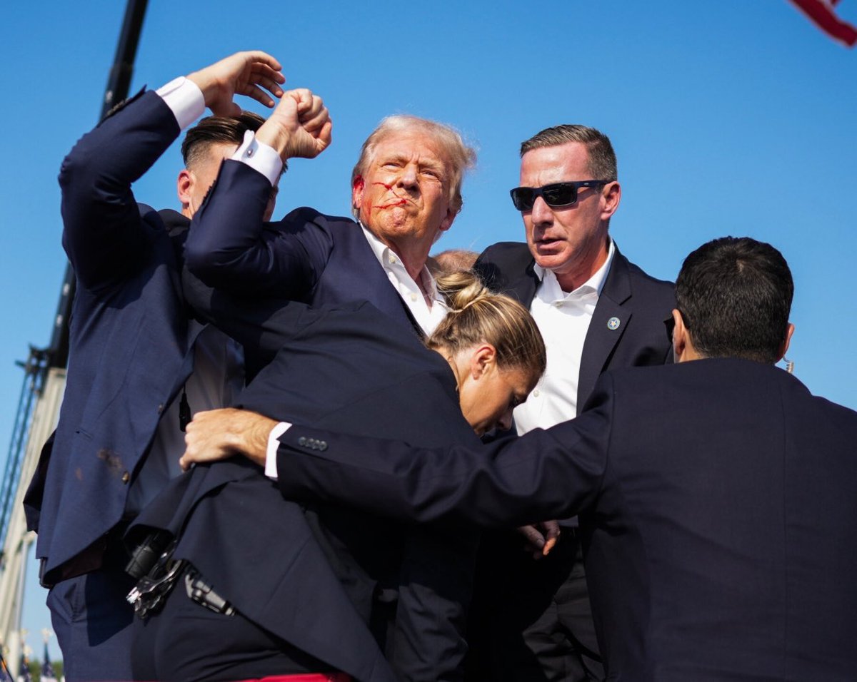 HillbillyPOV's tweet photo. This man IS NOT surprised or scared…this man is pissed!! I mean, they just tried to take him out!! #MAGAWarrior https://t.co/SsZ2Gy7dtM