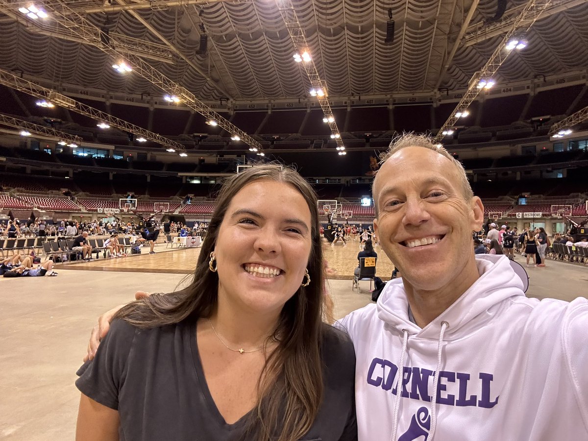 coachbrase's tweet image. Great spending time with Macy Robinson today at St Louis 🏀 recruiting event! Awesome @CornellRamsWBB alum!  Great soul. Great teammate. Great leader. Great person. #TheGoodStuff 
@CornellRams