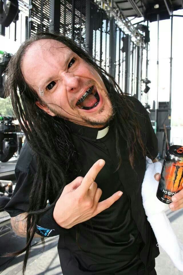 hitmeclown's tweet photo. 🚨 Sources confirm Jonathan Davis's alter ego: JDEVIL was the shooter https://t.co/DNQgQaIlXr