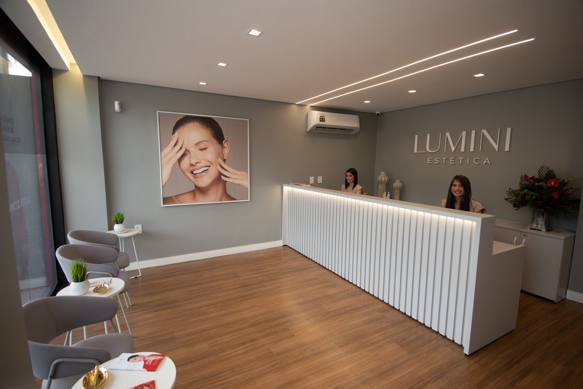 alanrones's tweet image. Fotografei mais um incrível evento de inauguração da Clínica de Estética @luminiestetica.brasilia, com a presença marcante da modelo @andressasuita. Foi uma honra capturar momentos tão cheios de elegância e beleza! ✨📸

#AlanFotografia #FotografiaCorporativa #FotosdeInauguracao