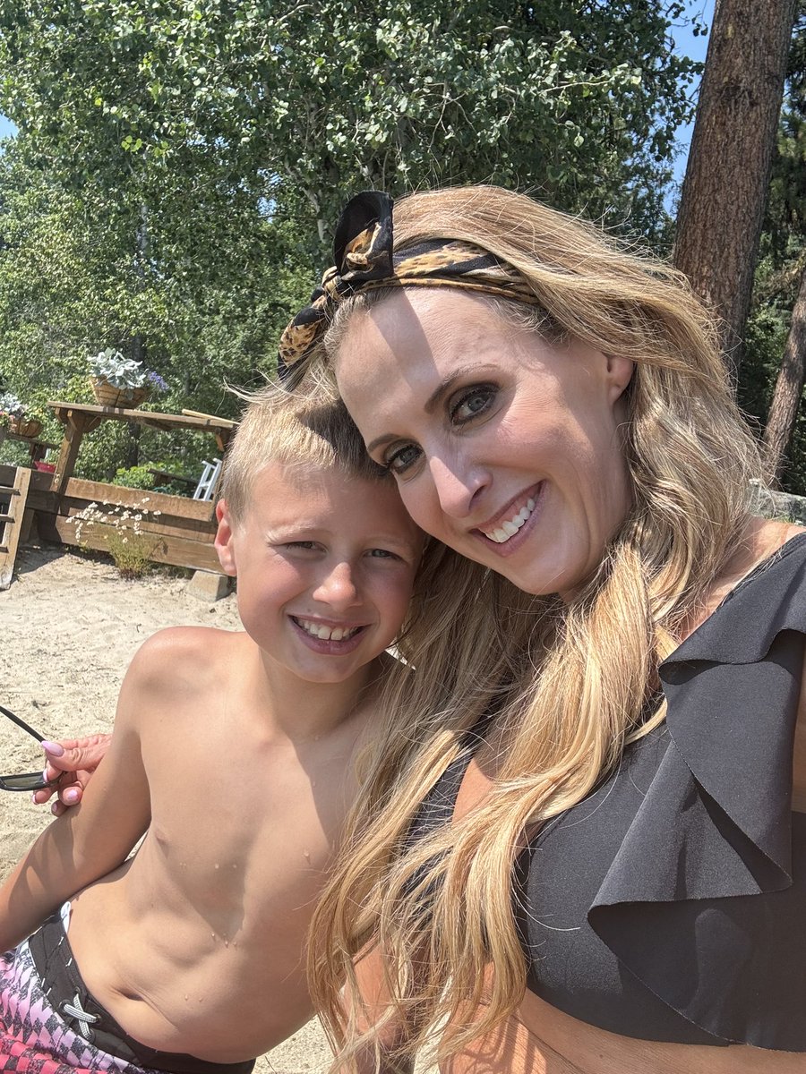 BeautyBabesBall's tweet image. The Eck’s just enjoying beautiful McCall! 🖤🏈💛✌🏼’s⬆️☀️🏔️🚤 #GoVandals #idahome #Idaho #footballfamily #summertime