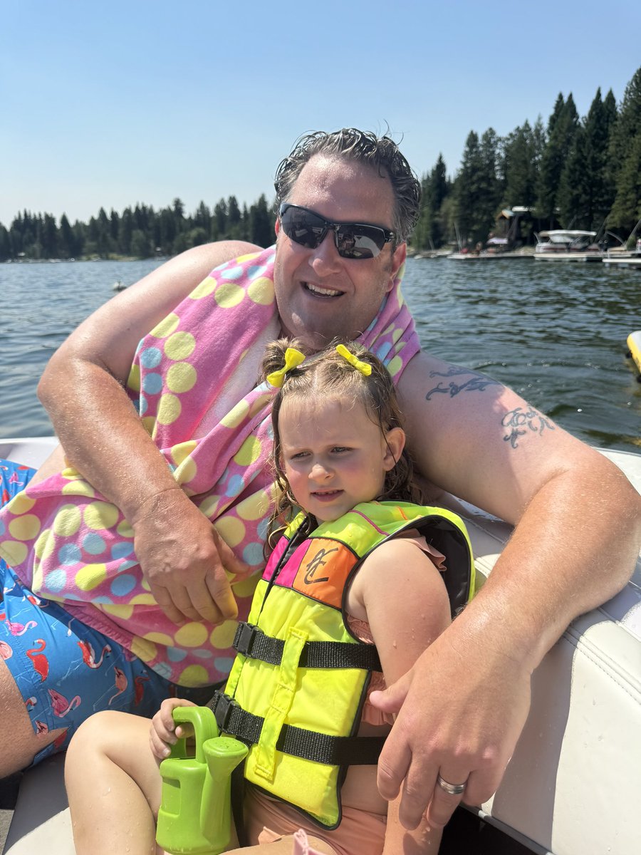 BeautyBabesBall's tweet image. The Eck’s just enjoying beautiful McCall! 🖤🏈💛✌🏼’s⬆️☀️🏔️🚤 #GoVandals #idahome #Idaho #footballfamily #summertime