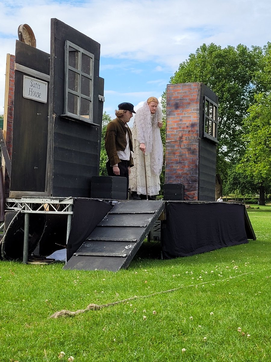 Friends of Bruce Castle Park 🌳 (@brucecastlepark) on Twitter photo Wow!!!!!! Marvellous acting and script by <a href="/Quantum_Theatre/">Quantum Theatre</a> today in Great Expectations - open air in Bruce Castle Park
Thanks to Quantum and you for coming!! Wow!!!!!! Marvellous acting and script by <a href="/Quantum_Theatre/">Quantum Theatre</a> today in Great Expectations - open air in Bruce Castle Park
Thanks to Quantum and you for coming!!