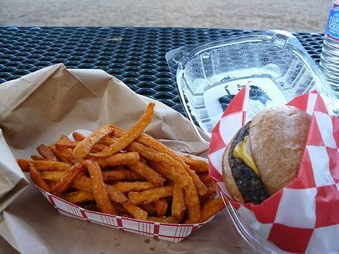 LifestyleSoln's tweet photo. Fast food lunches can be deadly.... an entire day's calories, but with proper planning can work in a pinch!

https://t.co/EjlF7STwzr

#FastFoodLunches #Lunch #Lunches #FastFood #HealthyFastFood #Calories #FastFoodTips #HealthyDiet #HealthyDietHabits #PortionControl https://t.co/MsS0ZLUmfA