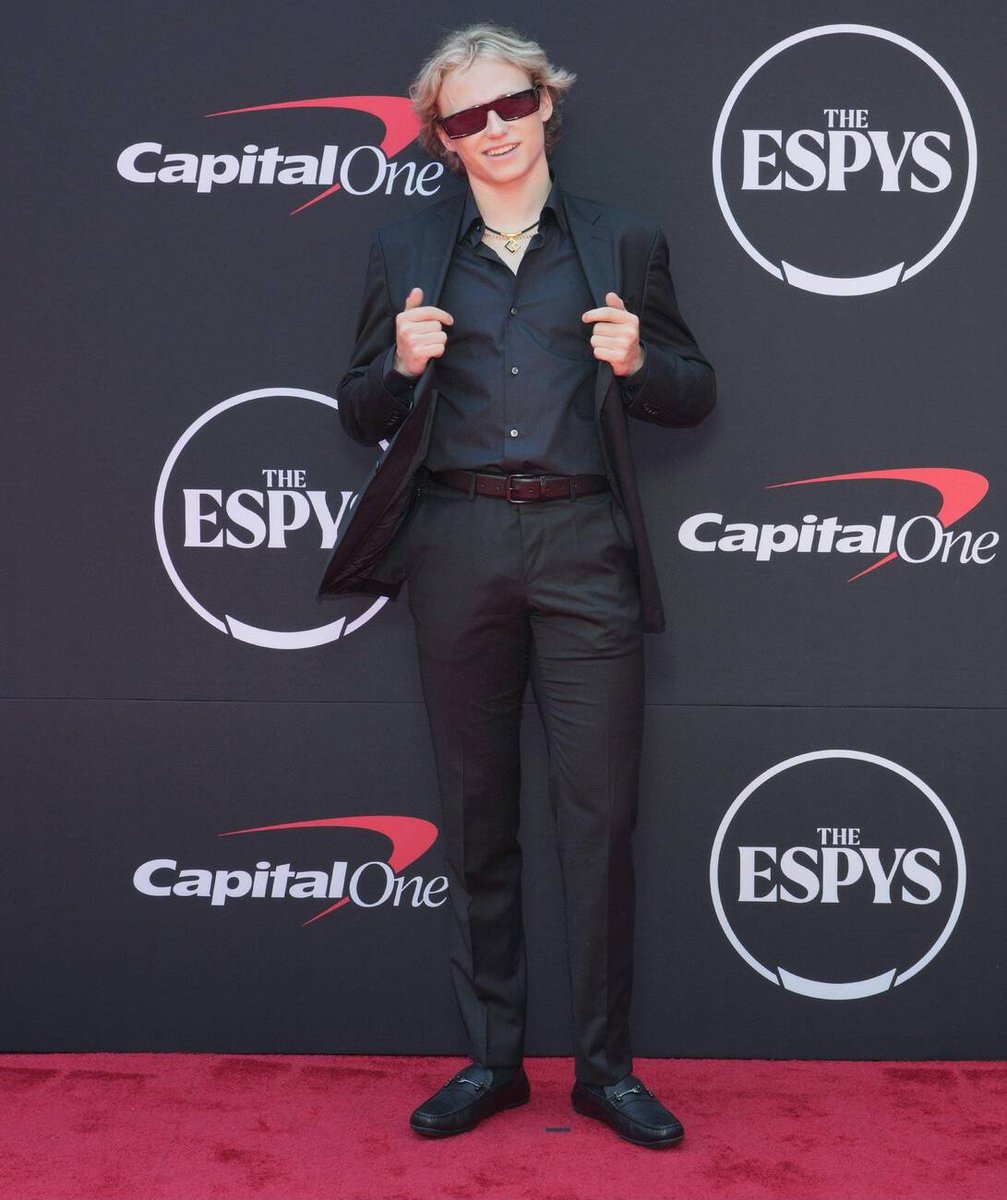 TheIliaSociety's tweet image. Ilia posing on the red carpet of 2024 #ESPYs

📸 Sipa USA