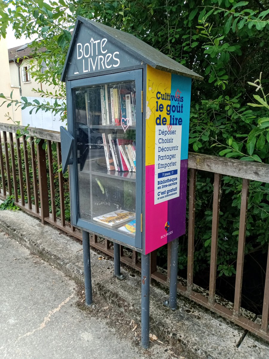 BoitesLivresGre's tweet photo. Boites à livres berruyères.
#Bourges https://t.co/BJq0YwmjQv