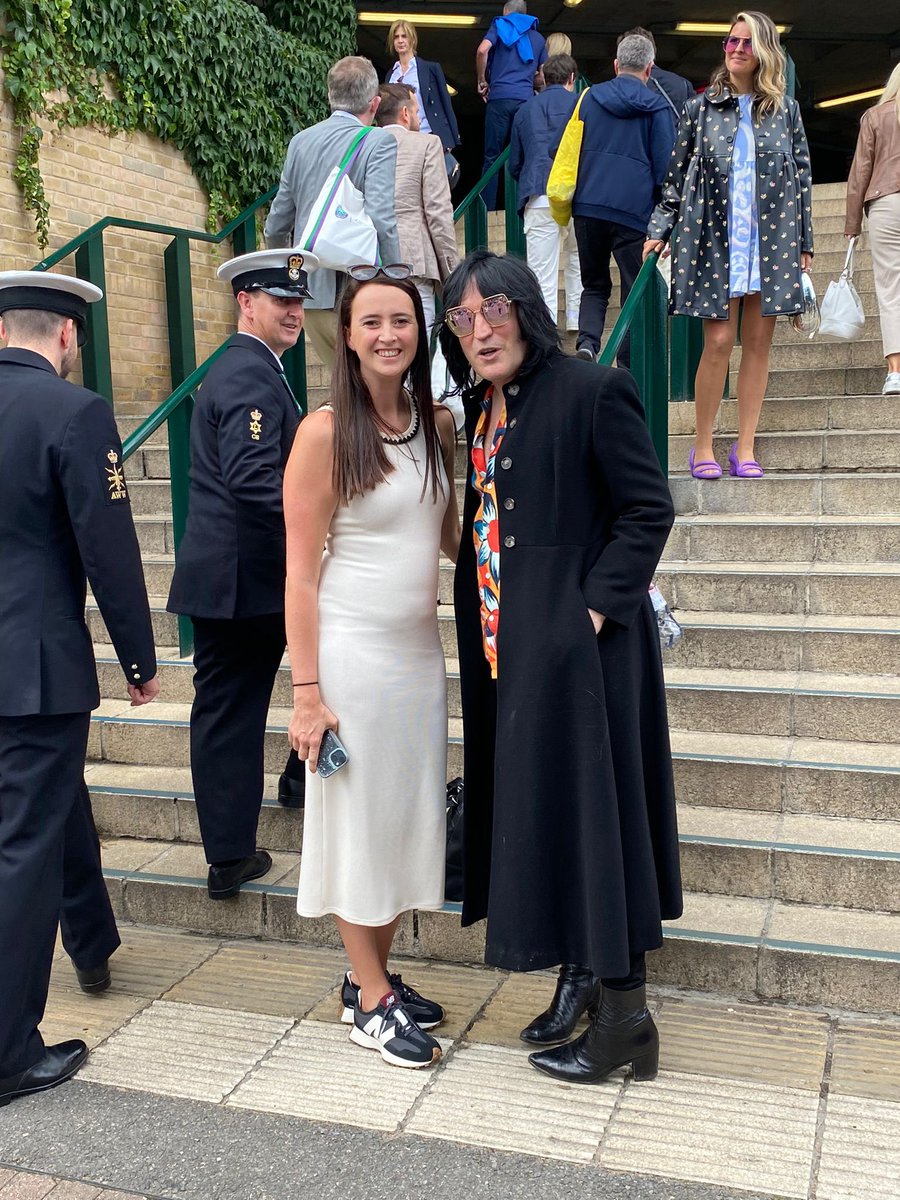 So lovely to meet the legend that is <a href="/noelfielding11/">noel fielding</a> at Wimbledon 🎾🫡😍! Thanks for stopping for a photo! X