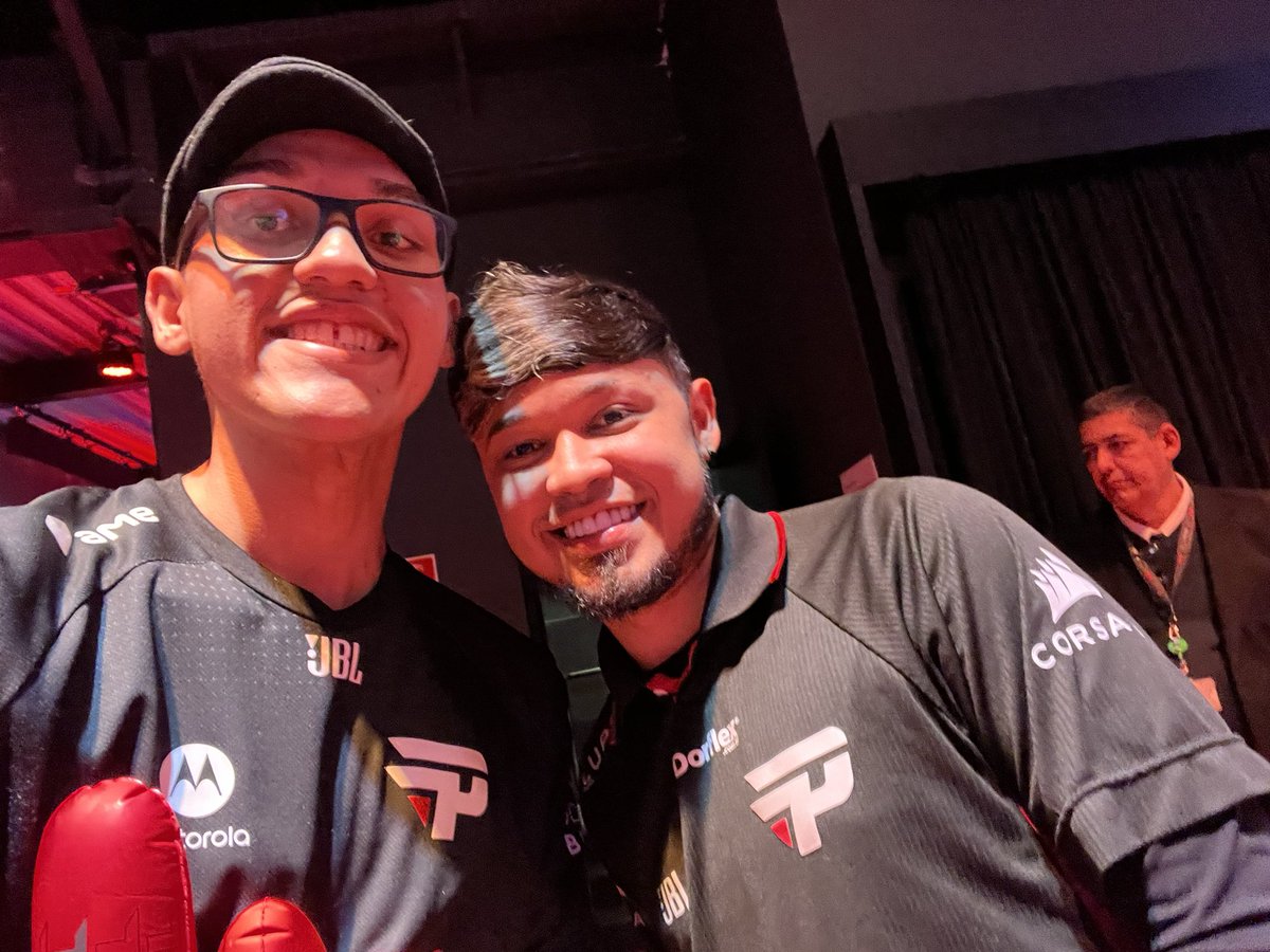 CaioDidone's tweet photo. QUE JOGÃO, MUITO HYPE VER ISSO AO VIVO
#CBLOL 
#gopain https://t.co/EZTZ5IBpnk