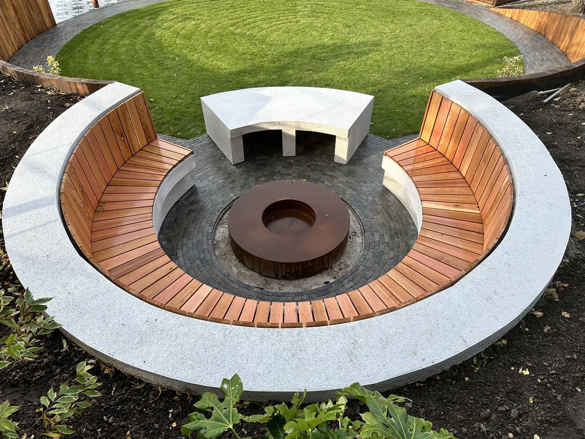 wulstanfencing's tweet photo. Seating area https://t.co/zXipXgj1tk
