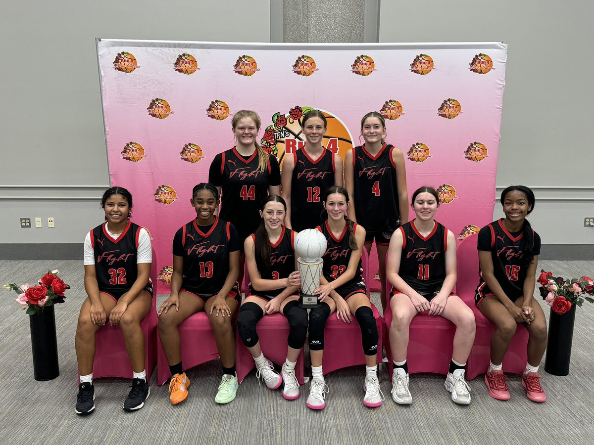 Flightaaogbb28's tweet photo. What a great start to @TFNsRun4Roses!!

#flightsisters brought home the @NexxtLeague Platinum championship 🏆🏆!!

Girls were lights out on D!! 🔒 🔒 

@FlightAAOGBB https://t.co/UsNjNaA0qS
