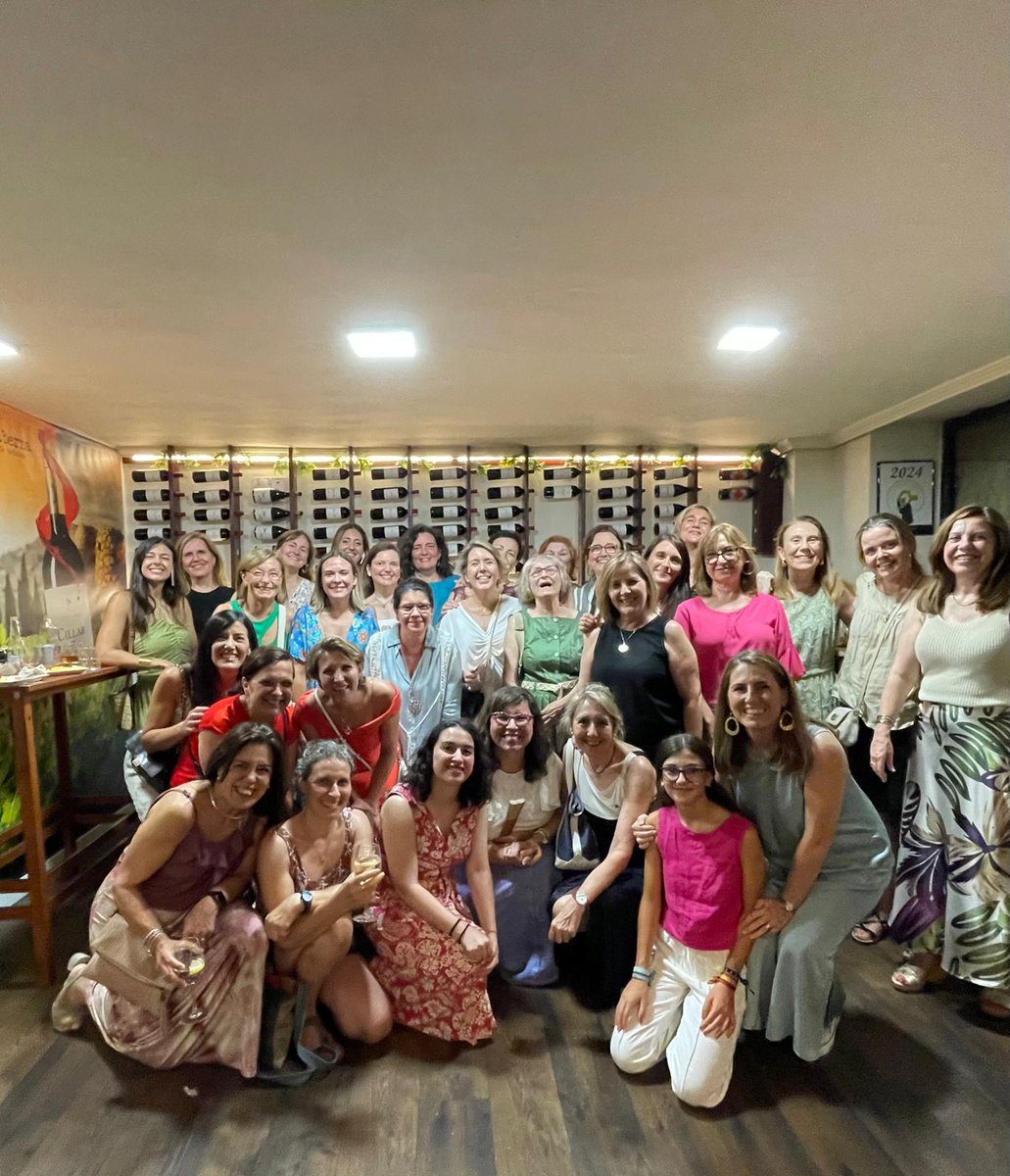 Rosa Melero-Bolaños (@rosamelero) on Twitter photo Cena de chicas <a href="/LoyolaAnd/">Universidad Loyola</a> Loyola.
Un clásico para despedir el curso en #campuscordoba
Faltaban algunas! Cena de chicas <a href="/LoyolaAnd/">Universidad Loyola</a> Loyola.
Un clásico para despedir el curso en #campuscordoba
Faltaban algunas!
