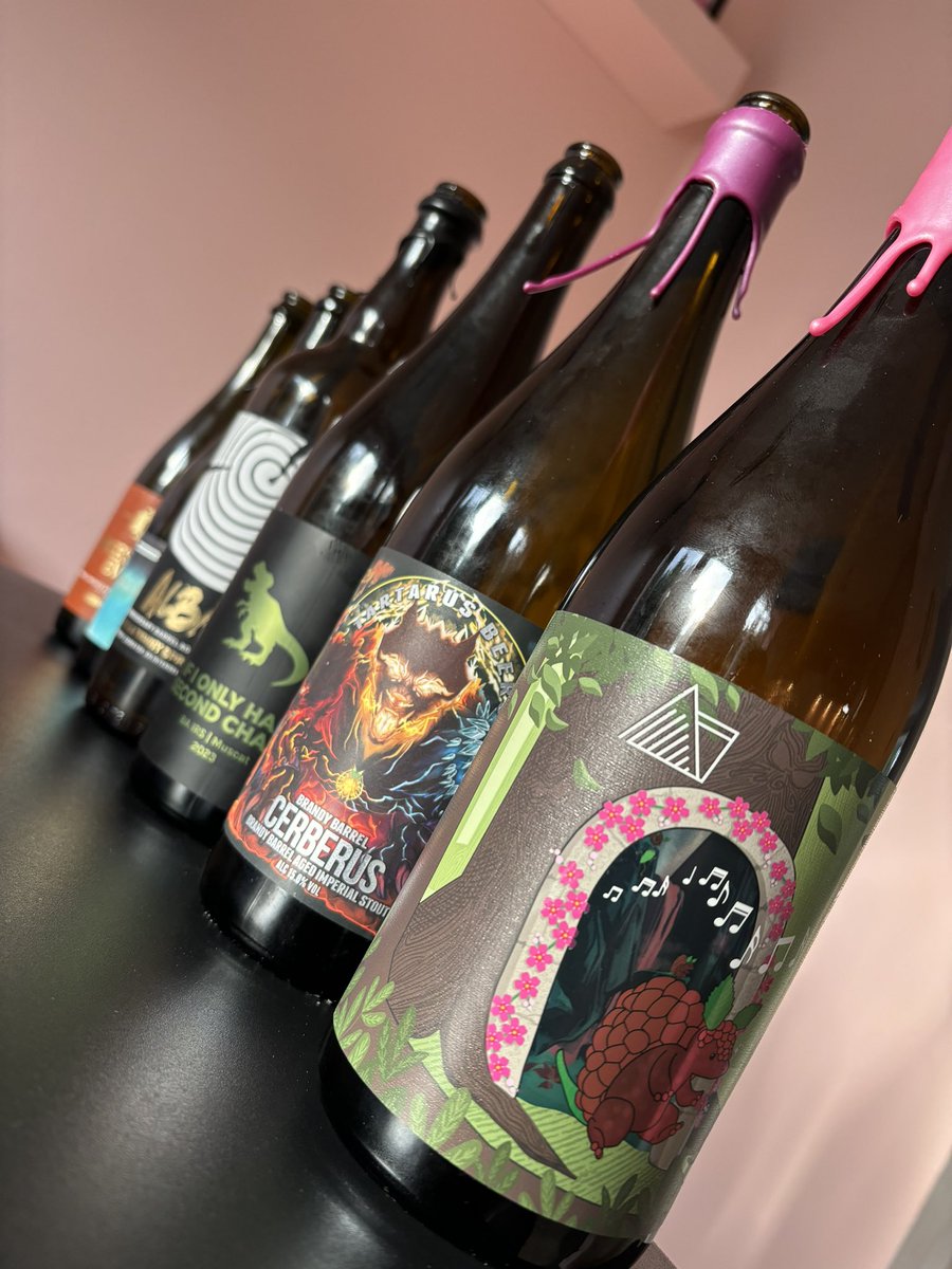 Quality bottle share with <a href="/ThingsByNik/">Nik</a> and @feebrob this afternoon. Very difficult to pick a highlight!

Top tier beers from <a href="/wanderbeyond_/">Wander Beyond Brewing</a>, <a href="/Tartarusbeers/">Tartarus Beers</a>, <a href="/PomonaIsland/">Pomona Island</a>, <a href="/Williamsbrewery/">Williams Bros. Brewing Co.</a>, Broaden &amp; Build and <a href="/thornbridge/">Thornbridge Brewery</a>.