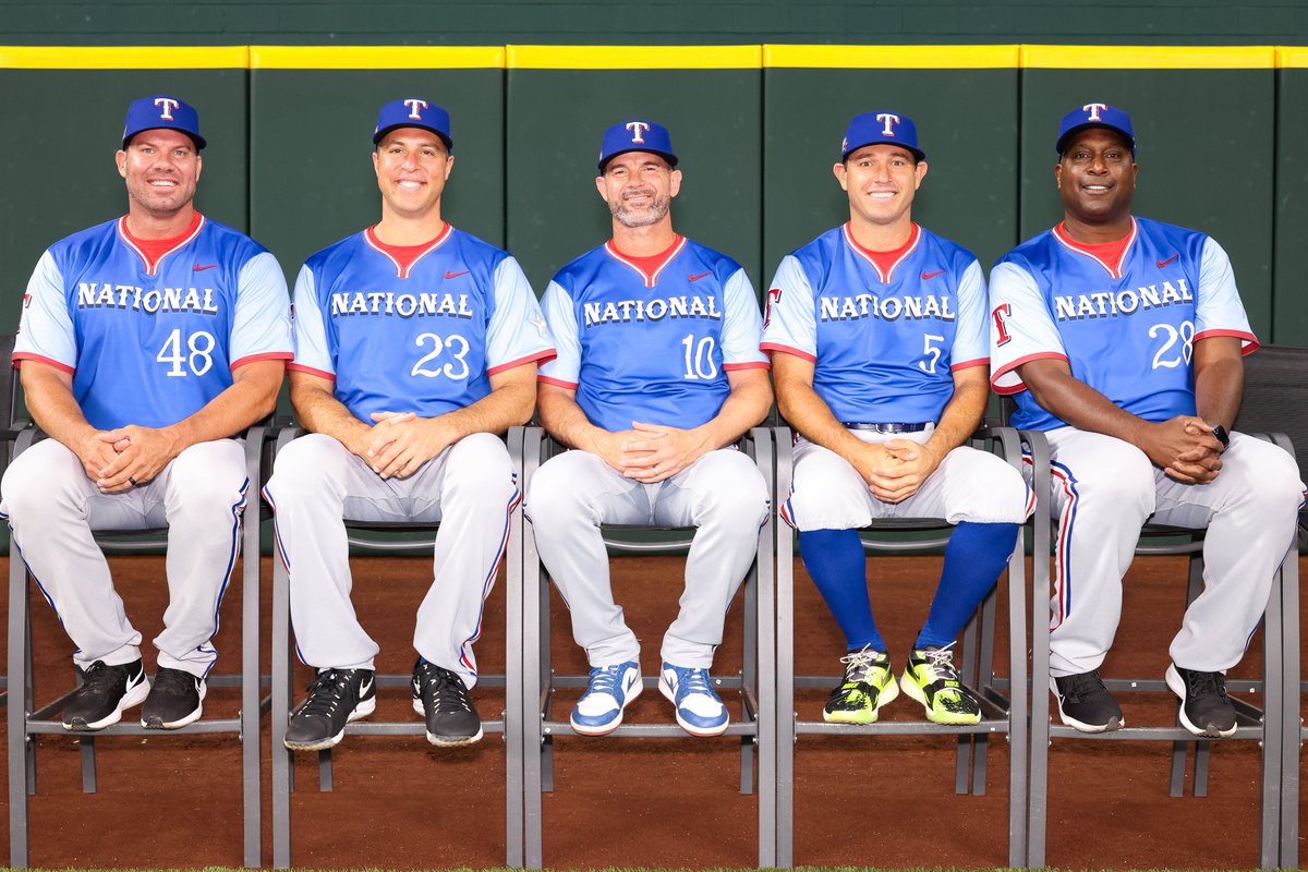 Rangers's tweet photo. The gang's all here! https://t.co/4FyXkli1WX
