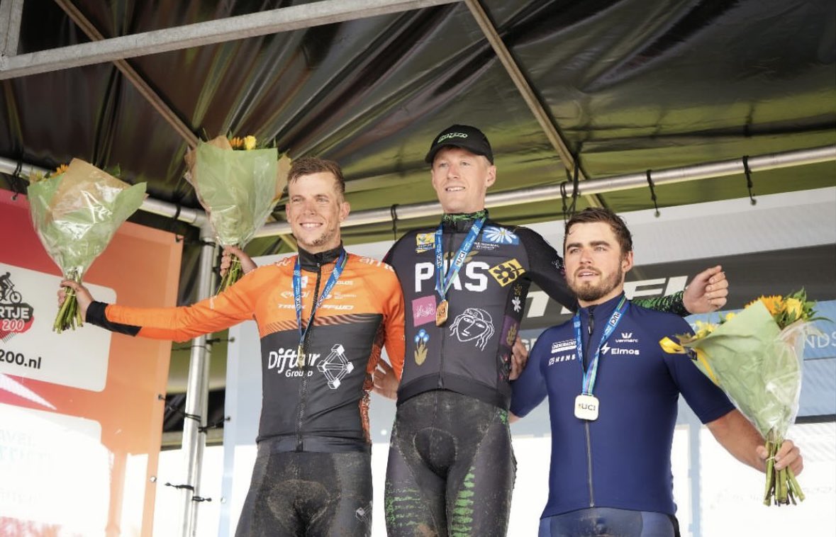 Brent Clé tweet media