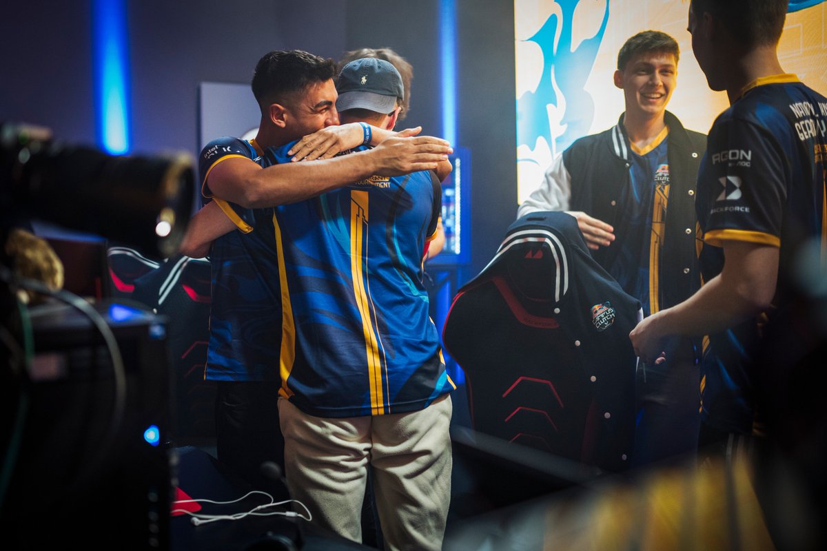 schmiggy tweet media