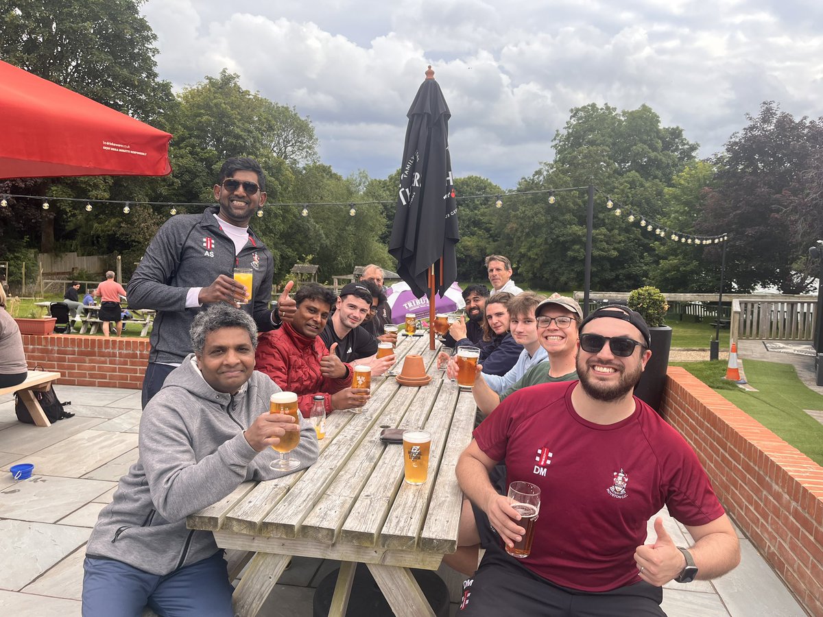 RoystonCC's tweet photo. Victory pints in Wenden. Well played lads, especially @anjanasilva (108) and N Barla (4 for 18). Promotion remains within reach. https://t.co/dEjuMjWyRv