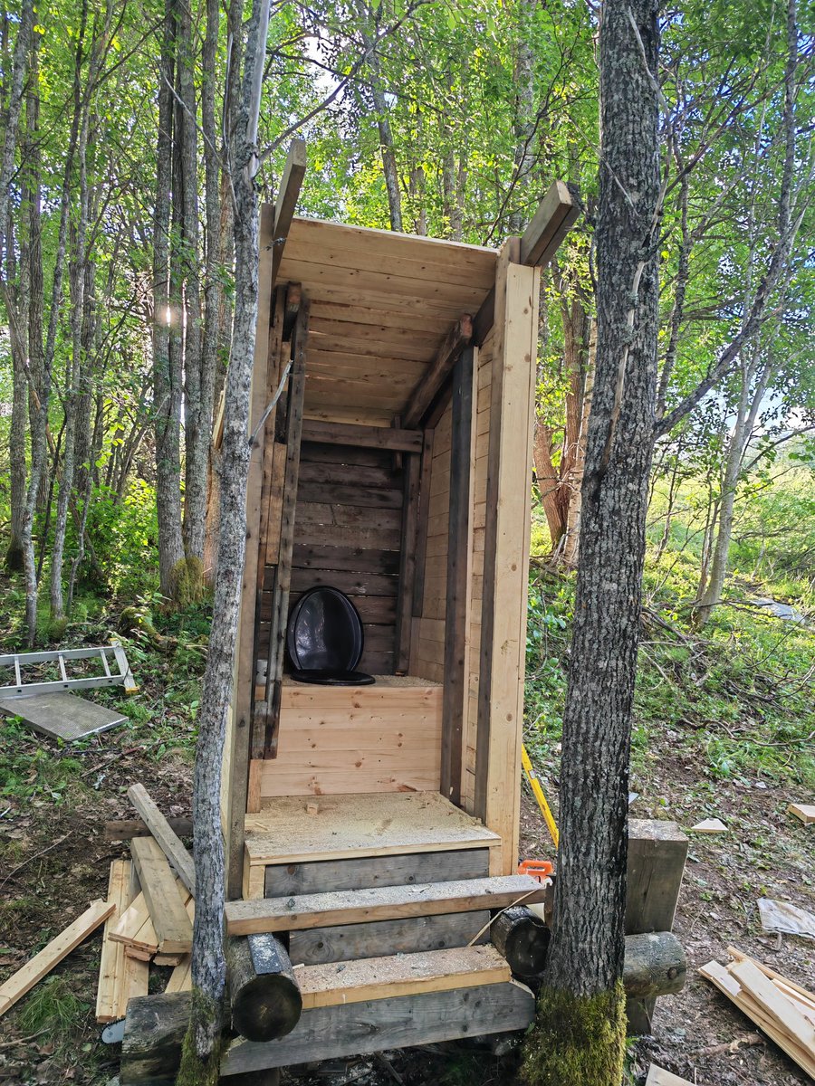 Kontio10's tweet image. I restored old rotten shed to a toilet from leftover materials. Mission accpmplished. #noshopping #usewhatyouhave