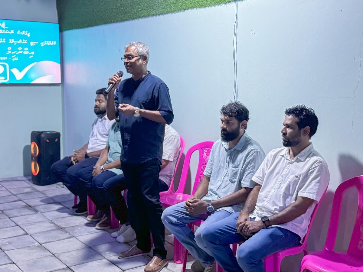 yankeyz2121's tweet photo. Kulhudhufushi uthuru dhaairaa ge bielection council member @ebbehmed ge Campaign team adhi PNC memberunna minister @Thoriqibrahim adhi team bahdhalu kurahvaifi.
@mubarique
@MuhamedDavid
@mujeyjaleel
#KulhudhuhfushiUthuruDhaairaa
#CandidateNo2 ✅️
#DhiveheengeRaajje https://t.co/ZDKisuPDyb
