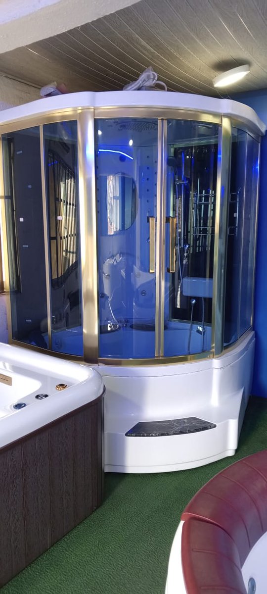 ExquisiteHomes8's tweet photo. Luxurious standing Jacuzzi at affordable price https://t.co/WHfd7F0Htv