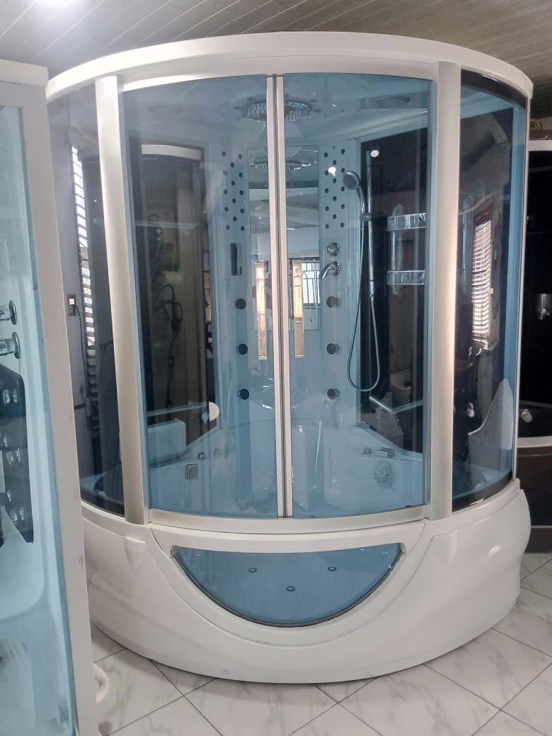 ExquisiteHomes8's tweet photo. Luxurious standing Jacuzzi at affordable price https://t.co/WHfd7F0Htv