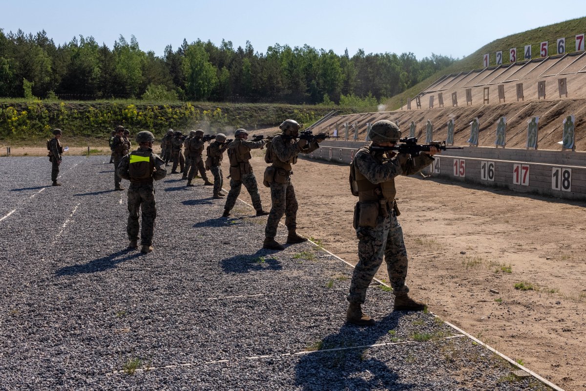 USMC's tweet photo. #Marines with @2dMarDiv conduct a live-fire range in Nomme, Estonia. 

The range was in support of Task Force 61/2, which facilitates training of maritime domain operations and maritime reconnaissance and counter-reconnaissance capabilities. 

#USMC #Training #MarineCombatArms https://t.co/m6vnXOakOJ