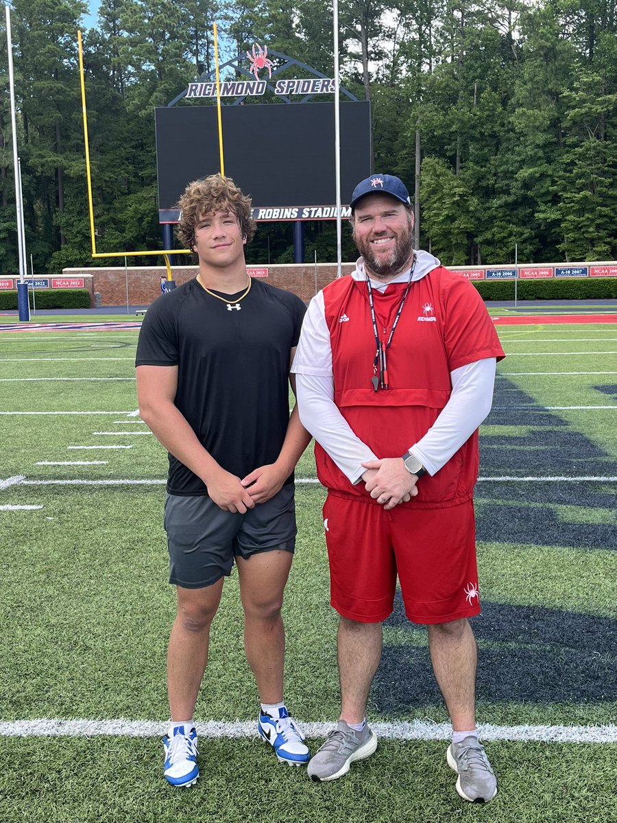 mcwilliams_alyx's tweet photo. I had a great time @Spiders_FB today! It was great working with @coachnoel67 and @CoachKKennedy. Canโt wait to get back for a gameโผ๏ธ@RussHuesman @ribrahim29 @CoachSethWilson @Coach_Brady https://t.co/dUqaNZpE9T