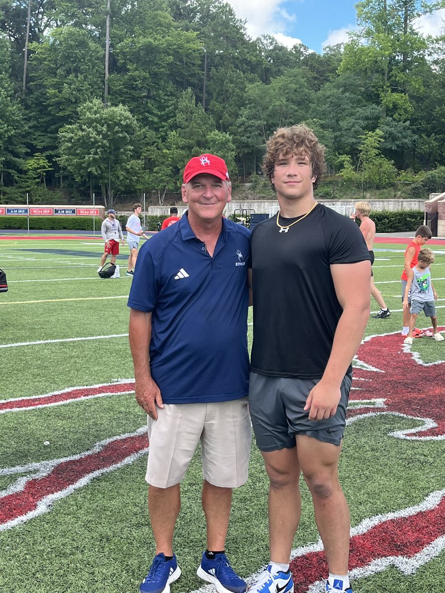mcwilliams_alyx's tweet photo. I had a great time @Spiders_FB today! It was great working with @coachnoel67 and @CoachKKennedy. Canโt wait to get back for a gameโผ๏ธ@RussHuesman @ribrahim29 @CoachSethWilson @Coach_Brady https://t.co/dUqaNZpE9T