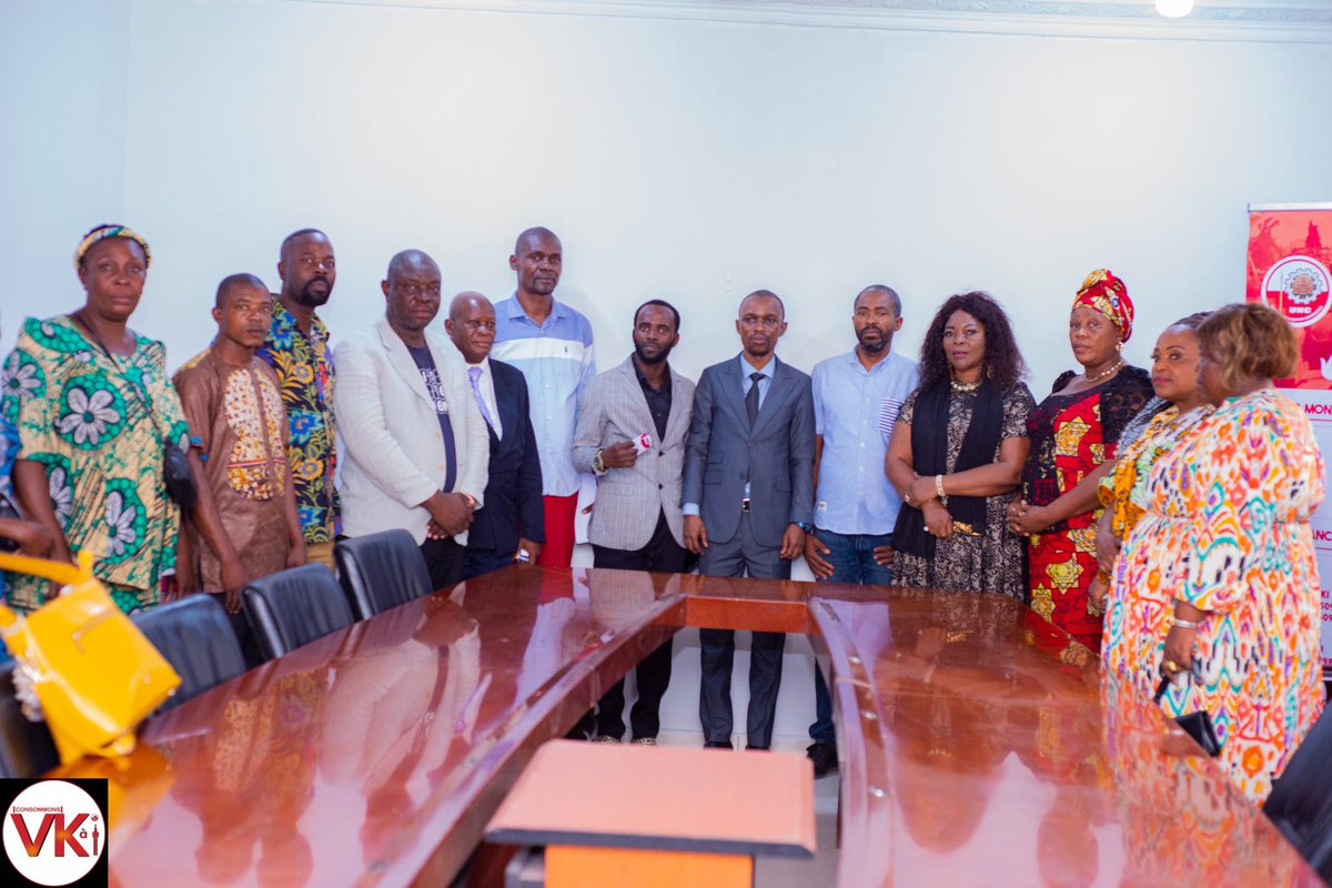 wika_theresia's tweet photo. #CONSOMMONS VK à Kinshasa est la vision du SIF ai de Kinshasa @uncrdc ,l’hon @GaborienM ,l’élu de la Tshangu a matérialisé sa vision par une adhésion massive et interminables des nouveaux membres . En images quelques adhésion de la semaine @BillyKambale1 ,@Bibishe6 https://t.co/CFQLc7Htn0