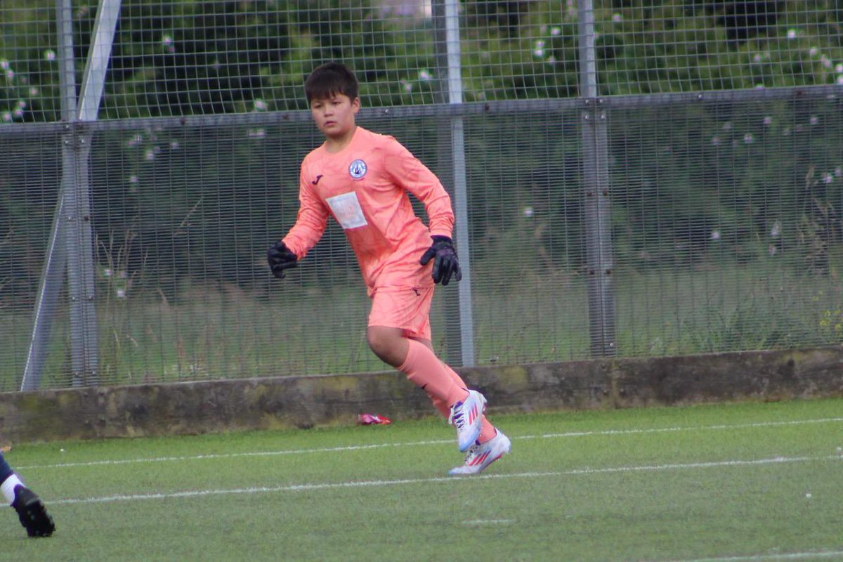 gywongy's tweet image. Pre-season has started! First match of the season for H today for @CamUtdAcademy ⚽️looking forward to a great season!! 

📸: me 
🧤: @TheOneGloveCo 
👟: @adidasfootball