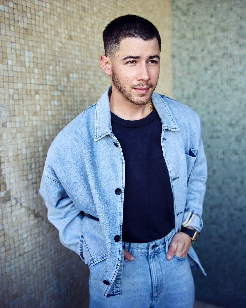 TeamNickGR's tweet photo. 📸 Nick Jonas via Instagram &amp; Twitter. https://t.co/7inQ9PujH0