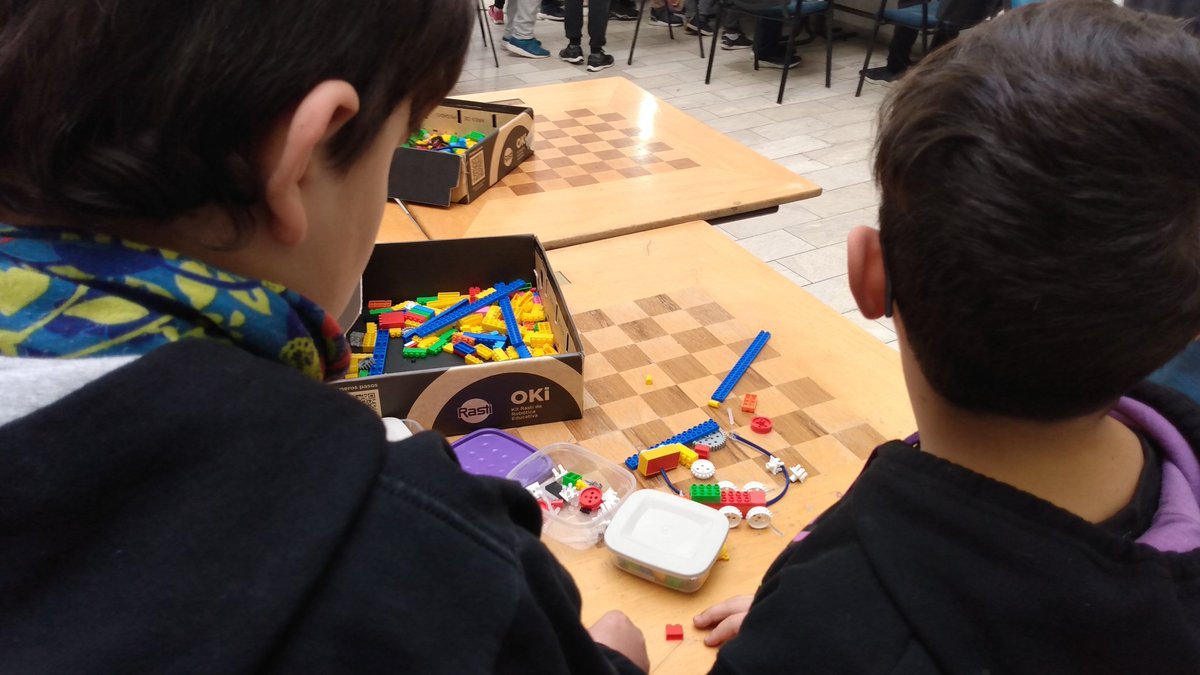 Hermoso compartir esta segunda Hackaton en la
Escuela de Robótica Euler en Laprida, Villa Martelli, Vicente López.
🤖 Gratis
🏠 <a href="/ajedrezmartelli/">Circulo de Ajedrez</a>
#rasti
<a href="/gdimare/">Gabi Dimare | Rasti®</a> <a href="/DanielRasti/">Daniel Dimare | | Rasti®</a>