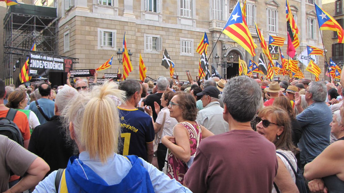 ANCNouBarris's tweet photo. Seguim i no ens aturem !! https://t.co/69mEwOs1ww