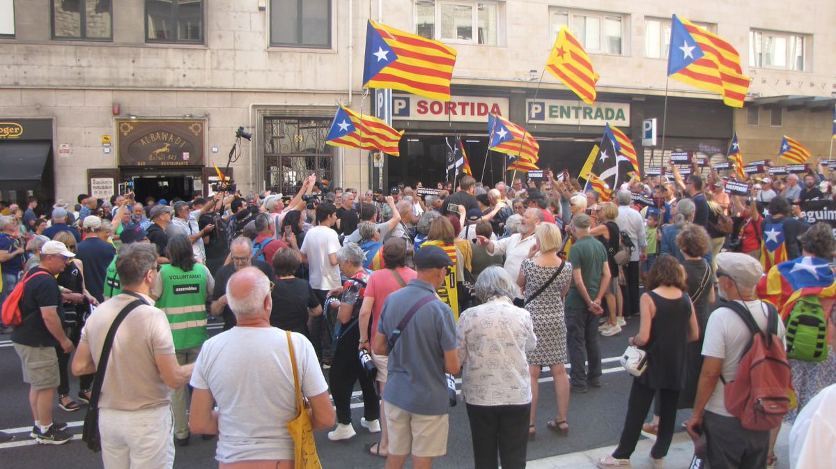 ANCNouBarris's tweet photo. Seguim i no ens aturem !! https://t.co/69mEwOs1ww