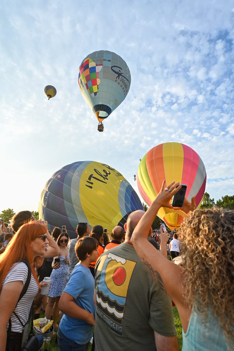 Ebf_Igualada's tweet photo. Quin regal 😍! Hem viscut un vol de tarda màgic ✨🎈 #ebfIGD #veigglobus https://t.co/ajGYee62Xo