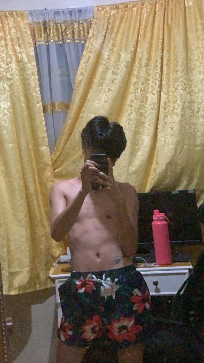 kenjikim9's tweet photo. Any invites?🧊💉 https://t.co/ZtQD8tdVZT