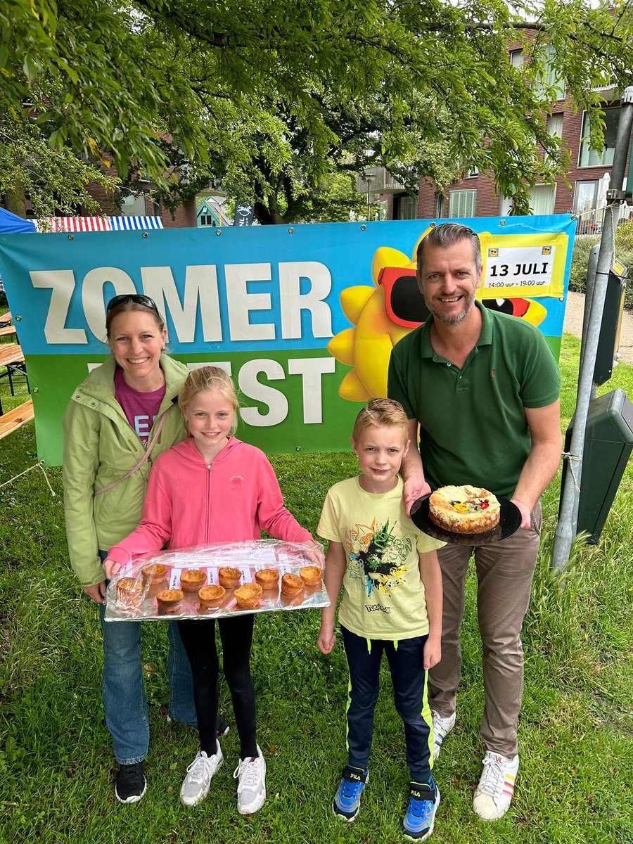 Zomerfeest 2024 was ondanks het weer goed bezocht en supergezellig. Iedereen bedankt!