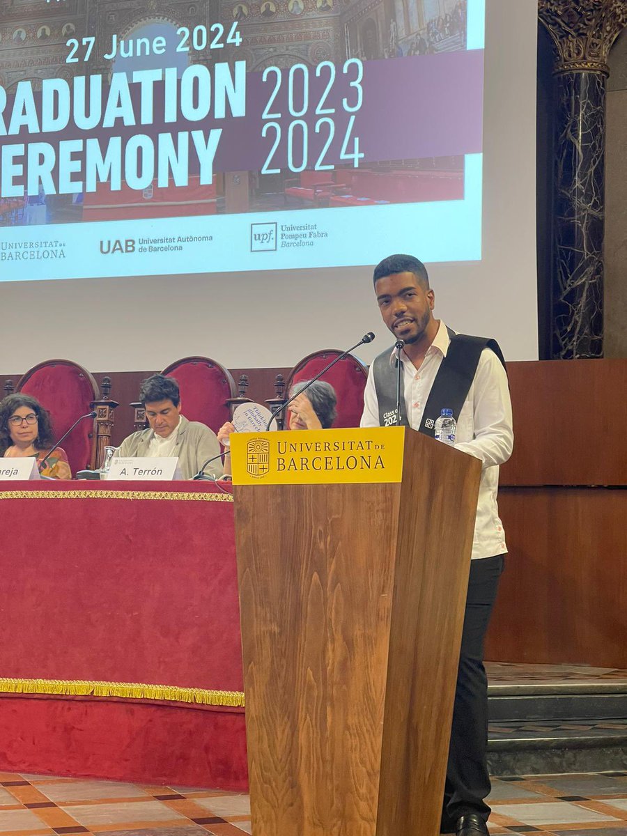 AngelCheco1's tweet photo. Closing stages 🎓
Master in International Relations @IBEI
#barcelona #ibei https://t.co/JKDcHgThxd