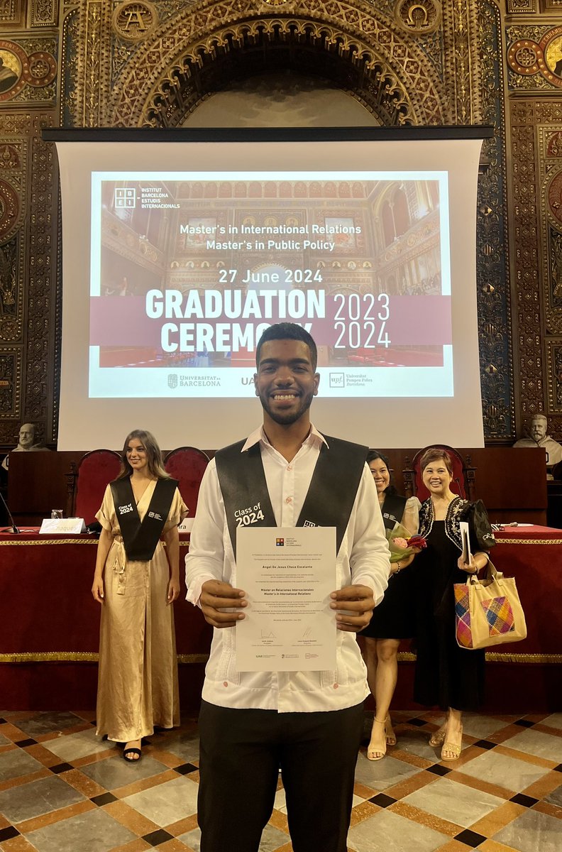 AngelCheco1's tweet photo. Closing stages 🎓
Master in International Relations @IBEI
#barcelona #ibei https://t.co/JKDcHgThxd