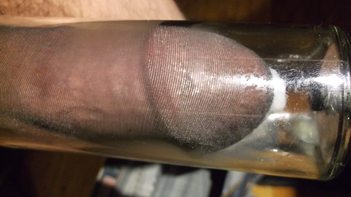 nylon_cum's tweet photo. Pumping my cock to over twice the starting size makes my dick head twice as sensitive. #nylon_cum #cockpump #pumpedcock #nyloncock #penisenlargement #kink #taboo #freak #bigcock #amateur_exhibit #amateurshowoff #amateurporn #usedandabused #cocktraining https://t.co/OideYwcFIc