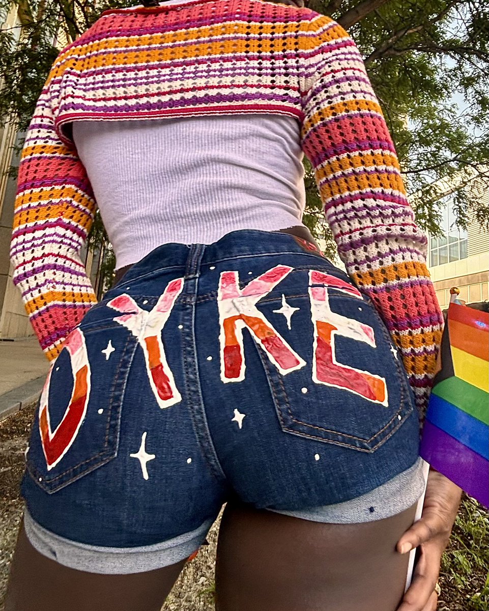 birdiebijoux's tweet photo. pride in July🤭 https://t.co/ELp0JSdXhB